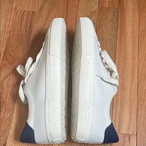 Vince Fulton Sneaker White and Navy (Mens) Size 42.5